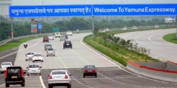 दिल्ली से सीधे यमुना एक्सप्रेसवे के लिए रफ्तार भरेंगी गाड़ियां, नोएडा में नया एलिवेटेड रोड बनाने की तैयारी