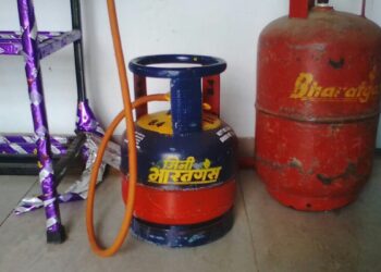 अब बिना गैस कनेक्शन के भी ले सकेंगे 5 kg वाला का LPG सिलेंडर, दिल्ली सरकार का बड़ा ऐलान; बस दिखाना होगा पहचान पत्र