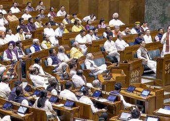 संसद में बहस के बीच आधी रात को लागू हुआ महिला आरक्षण कानून 2023, नोटिफिकेशन हुआ जारी Women’s Reservation Act 2023 effect at midnight amid debate in Parliament notification issued