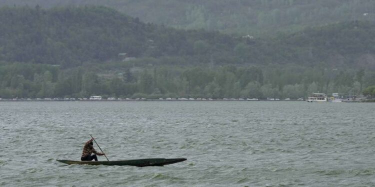 पश्चिमी विक्षोभ के कारण बदला जम्मू का मौसम, मध्य प्रदेश और महाराष्ट्र में हीटवेव का अलर्ट