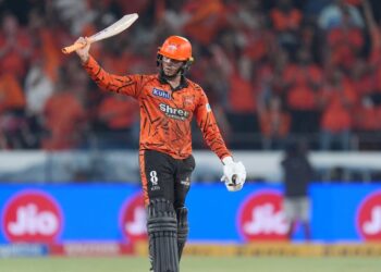 Abhishek Sharma की विस्फोटक Century, T20 Record में Virat Kohli के बराबर पहुंचे, Hyderabad का बड़ा स्कोर