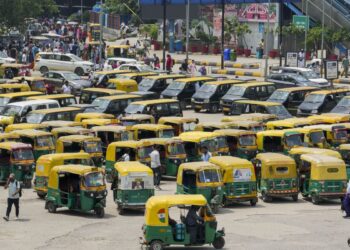 दिल्ली में बंद होंगे CNG ऑटो, 2027 से सिर्फ इलेक्ट्रिक ऑटो रिक्शा का ही होगा रजिस्ट्रेशन चेक करें डिटेल्स