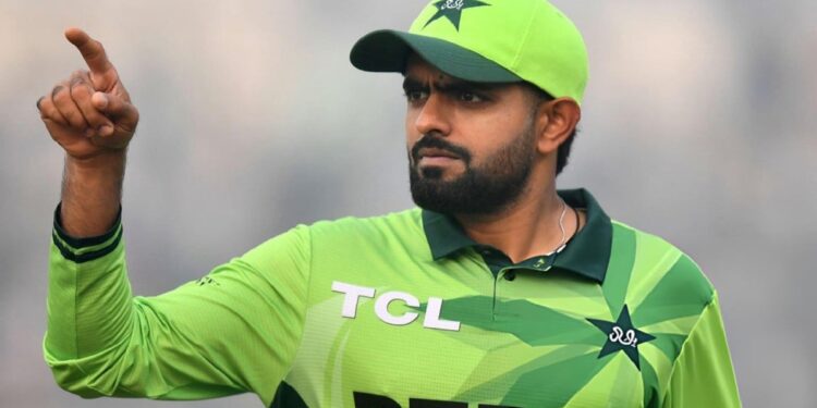 बाबर आजम का टी20 क्रिकेट में बड़ा रिकॉर्ड, इस मामले में क्रिस गेल और कोहली का पछाड़ा