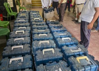 पश्चिम बंगाल और तमिलनाडु में 1,19,440 बूथ पर सफल मतदान, चुनाव आयोग बोला- कहीं भी दोबारा वोटिंग की सिफारिश नहीं