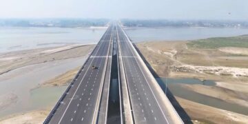 Ganga Expressway पर कितनी स्पीड से दौड़ेंगी गाड़ियां? मेरठ से प्रयागराज तक कितना लगेगा टोल? उद्घाटन से पहले जानिए सबकुछ