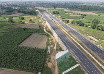 गंगा एक्सप्रेसवे के उद्घाटन से पहले जान लें एंट्री प्वाइंट को लेकर आया ये अपडेट, कितना देना होगा टोल?