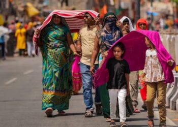 हो जाएं सावधान! बरसने वाली है आग, 45 डिग्री तक पहुंचेगा पारा, अगले 5 दिन तक कई राज्यों के लिए जारी हुआ लू का अलर्ट