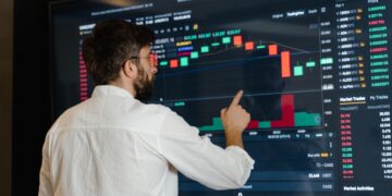 विदेशी निवेशकों की ताबड़तोड़ बिकवाली! अप्रैल में ही $1000000000 से ज्यादा निकाले, भारतीय डेट मार्केट पर मंडराया बड़ा खतरा