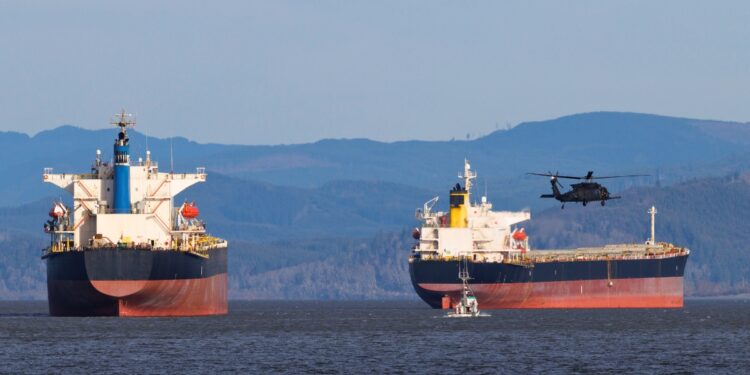 मिडिल ईस्ट में तनाव के बीच रूस ने खेला मास्टरस्ट्रोक! भारत को 40% तक सस्ती LNG का दिया ऑफर