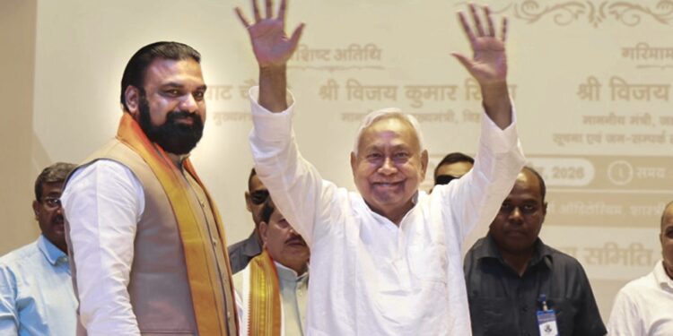 बिहार से दिल्ली पहुंचकर CM नीतीश ने दिया पहला बयान, बोले- ’20 साल तक वहां रहे हैं, अब यहां भी काम करेंगे…’