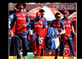 PBKS vs SRH: काली पट्टी पहनकर मैदान में उतरी पंजाब किंग्स टीम, यहां जानें वजह