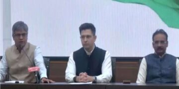 AAP संसदीय दल में टूट! राघव चड्ढा बोले- हमारे साथ पार्टी के दो-तिहाई सांसद