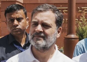 Rahul Gandhi FIR case, Allahabad High Court order, Lucknow bench ruling राहुल गांधी के खिलाफ FIR के फैसले पर लगी रोक, इलाहाबाद हाईकोर्ट ने पलटा अपना ही आदेश
