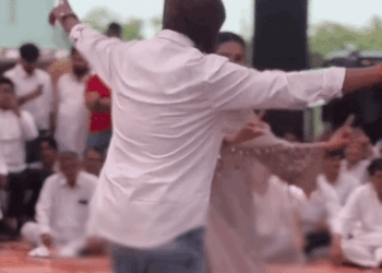 मासूम शर्मा ने हनुमान जन्मोत्सव पर गाया बैन सॉन्ग ‘खटोला’:बहादुरगढ़ में सपना संग ठुमके लगाए; आर्यन मान के प्रोग्राम में कई मंत्री-विधायक आए