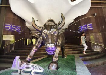 Stock Market Highlights: शेयर बाजार में जोरदार तेजी, सेंसेक्स 1264 और निफ्टी में 389 अंकों की उछाल