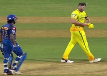 Wankhede में Tilak Varma और Jamie Overton के बीच तीखी बहस, MI vs CSK मैच में हाई-वोल्टेज ड्रामा