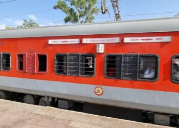 न वंदे भारत, न राजधानी, न शताब्दी! इस ट्रेन ने कमाई के मामले में सबको पीछे छोड़ा; रेलवे ने जारी की लिस्ट