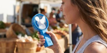 गर्मी का Smart जुगाड़! ये Mini Fan जेब में रखें, Office हो या Metro, मिलेगी ठंडी हवा