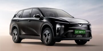 Vinfast ने लॉन्च की 7-सीटर इलेक्ट्रिक कार VF MPV 7, भारतीयों को ध्यान में रखकर पेश किए जाएंगे कई नए मॉडल