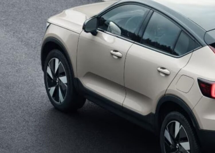 1 मई से इस कंपनी की कारें हो जाएंगी महंगी, 1 लाख रुपये तक ज्यादा चुकानी पड़ेगी कीमत