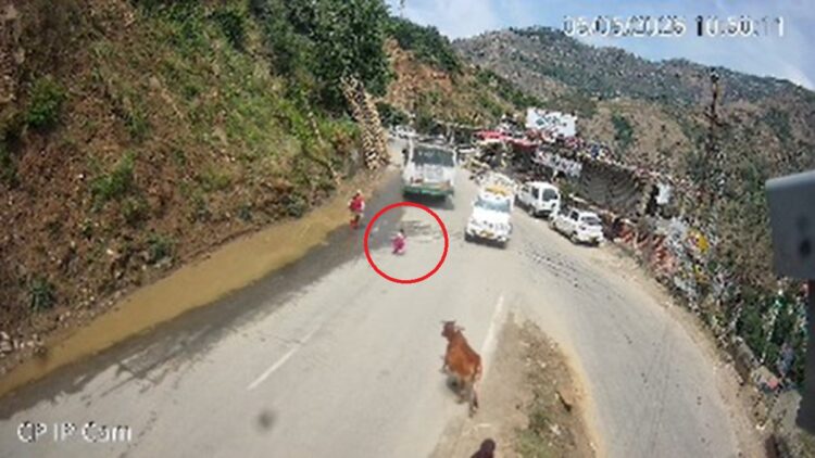 शिमला में दिल दहला देने वाला हादसा, एक पल की लापरवाही और मां की आंखों के सामने कुचली गई मासूम