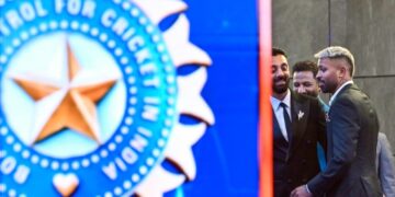 IPL में 'Girlfriend Culture' पर BCCI का सख्त एक्शन? अब सिर्फ पत्नियां ही जा सकेंगी साथ!
