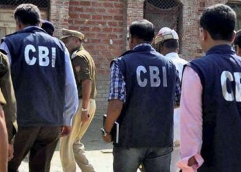 रिश्वत कांड में फंस गए CGST के 2 बड़े अधिकारी, CBI ने जाल बिछाकर दोनों को रंगे हाथ पकड़ा