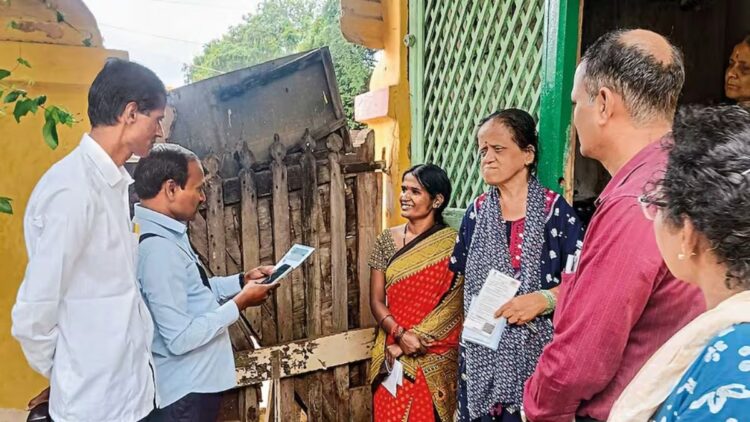 जनगणना में अपनी जानकारी ऑनलाइन भरने के लिए डॉक्यूमेंट्स अपलोड करना जरूरी है या नहीं? जानें Census से जुड़े सवालों के जवाब
