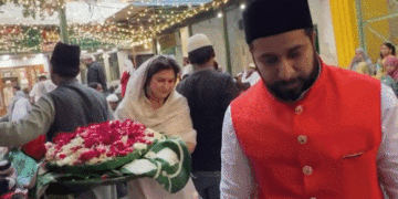 कुनिका सदानंद ने दरगाह वाले वीडियो पर रिएक्ट किया:भागवत कथा में जाने का वीडियो शेयर कर कहा- मजार, मंदिर, चर्च, गुरुद्वारे सभी जगह जाती हूं