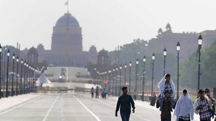 Weather Update: दिल्ली-NCR में आज कैसा रहेगा मौसम? घर से निकलने से पहले जरूर जान लें