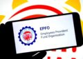 हर महीने कटता है PF लेकिन रिटायरमेंट में कितना पैसा मिलेगा? EPF और EPS का पूरा गणित समझिए