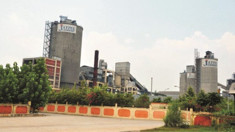 डालमिया भारत खरीदेगा Jaypee Group का सीमेंट कारोबार, 2850 करोड़ रुपये में होगी डील