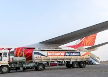 Jet Fuel Price: महंगे कच्चे तेल के बीच घरेलू एयरलाइंस को बड़ी राहत, नहीं बढ़े ATF के दाम