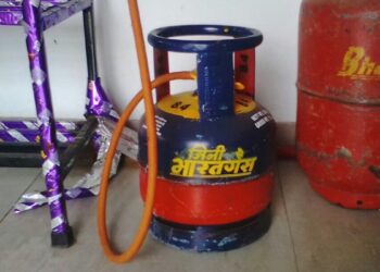 छोटू सिलेंडर भी हो गया महंगा, 261 रुपये बढ़ी कीमत; जानिए अब कितने का मिलेगा 5 किलो वाला सिलेंडर