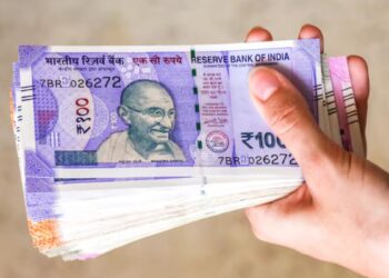 परिवार को हर साल 12,81,015 करोड़ रुपये भेजते हैं विदेशों में रहने वाले भारतीय, पश्चिम एशिया तनाव का कोई असर नहीं
