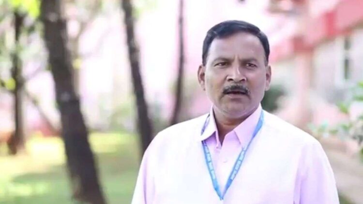 कौन है पीवी कुलकर्णी जिसे माना जा रहा NEET 2026 पेपर लीक मामले का मास्टरमाइंड? यहां जानिए उसका पूरा बैकग्राउंड