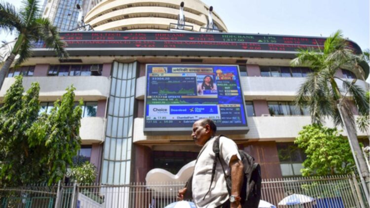 Stock Market Today: लाल निशान में खुला शेयर बाजार, इन शेयरों ने बड़ी गिरावट के साथ शुरू किया कारोबार