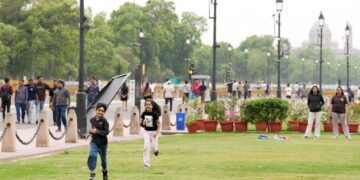 दिल्ली-NCR में आज भी छाए रहेंगे बादल, जानें आपके राज्य में कैसा रहेगा आज का मौसम