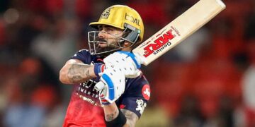'Sixes तो सब मारते हैं', Virat Kohli ने युवा बल्लेबाज को दिया IPL में सफल होने का गुरुमंत्र