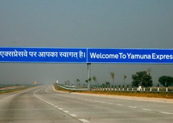 Yamuna Expressway का सफर हो सकता है महंगा, टोल दरों में 5% तक बढ़ाने का प्रस्ताव