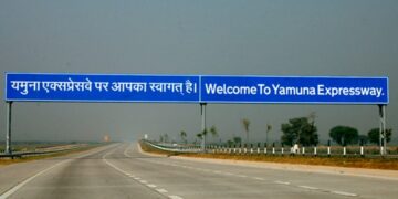 Yamuna Expressway का सफर हो सकता है महंगा, टोल दरों में 5% तक बढ़ाने का प्रस्ताव