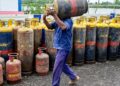 इंडस्ट्रियल और कमर्शियल LPG ग्राहकों के लिए बड़ी राहत, सरकार ने बल्क सप्लाई से भी हटाई पाबंदी