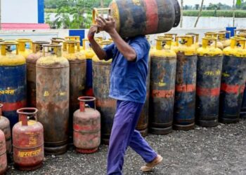 इंडस्ट्रियल और कमर्शियल LPG ग्राहकों के लिए बड़ी राहत, सरकार ने बल्क सप्लाई से भी हटाई पाबंदी
