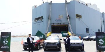भारत में बनीं Renault Duster का एक्सपोर्ट शुरू, कंपनी ने दक्षिण अफ्रीका के लिए रवाना की पहली खेप