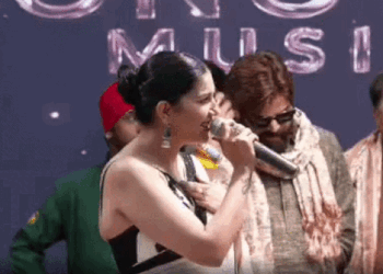 Sapna Chaudhary Delhi Show | Refuses To Sing With Masoom Sharma