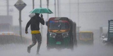 दिल्ली-NCR में आज बदलेगा मौसम का मिजाज, UP-बिहार-MP में भारी बारिश का अलर्ट, जानें अन्य राज्यों का हाल