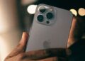 iphone will lock automatically upon theft apple introduces smart anti theft feature