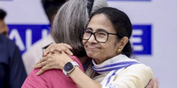 TMC में टूट के बीच ममता बनर्जी का विपक्षी दलों को बड़ा संदेश, बोलीं- ‘इंडिया गठबंधन चाहे तो मुझे Utilize कर सकता है’