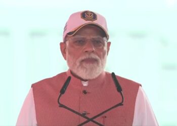 PM मोदी ने नौसेना को 3 युद्धपोत सौंपे, कहा- ‘जितना मजबूत समुद्री सामर्थ्य, उतना ज्यादा आर्थिक-रणनीतिक प्रभाव, भारत खुद को तैयार कर रहा’