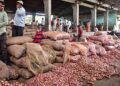किसानों ने एक क्विंटल प्याज के लिए मांगे 3000 रुपये, बोले- मौजूदा खरीद कीमत पर लागत निकलना भी मुश्किल